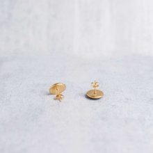 Unique gold resin steampunk studs