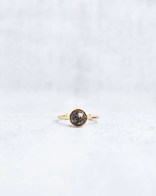 Small handmade steampunk ring in gold, 8mm, adjustable size