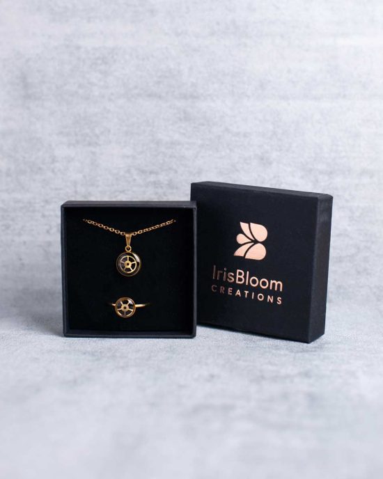 Minimalist steampunk jewellery set in gold - necklace and ring